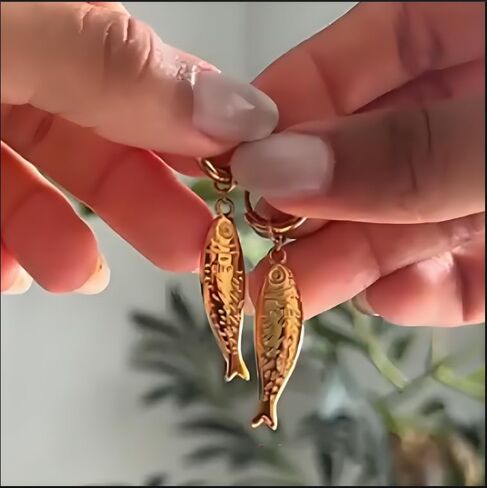 الأطواق الذهبية الأسماك التي تتدلى للنساء ، Summer Beach Huggie Hoop فريدة من نوعها 3D Stereo Tiny Fish Drop Dropring Arrating Good Fashion Jewelry Gift in Kuwait