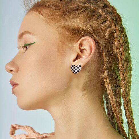 فقط Jump Chick Small Hoop Cratilage أقراط للنساء بالأبيض والأسود قلب الأذواق الأقراط في أقراط القلب أبيض أبيض أغطية الأركان الهدايا للمجوهرات المجوهرات in Kuwait