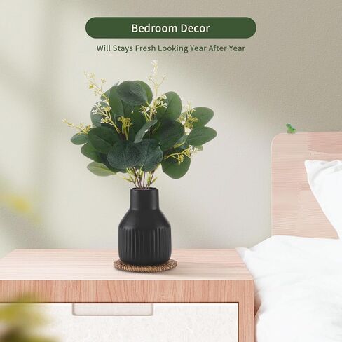 ينبع الأوكالبتوس الخضراء الاصطناعية في مزهرية من السيراميك ، 10 مساءً نباتات مزيفة من الأوكالبتوس يترك نباتات فو لمحور مركزية ديكور غرفة ديكور مكتب ديكور المكتب ديكور الأخضر الداخلي (أبيض) in Kuwait