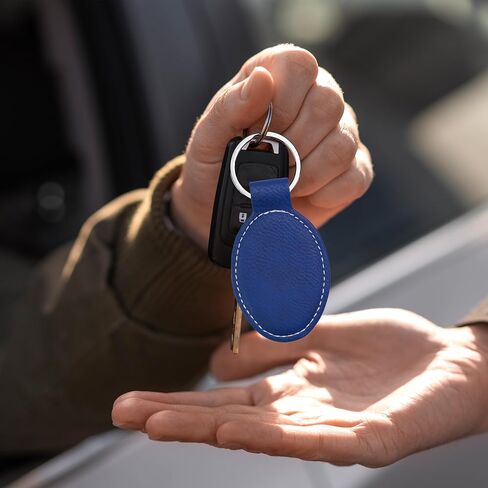 سلسلة مفاتيح Lasergram Oval ، صياد مع كلب ، نقش شخصي in Kuwait