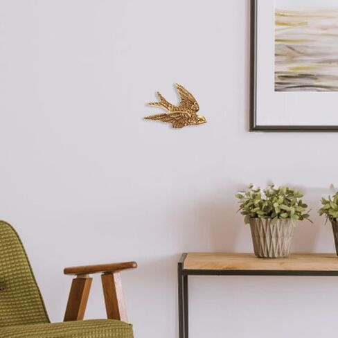 Cabilock 3pcs Golden Swallow Resin Wall Art ، Birds 3d Birds Wall Hanging Ornament لغرفة المعيشة ، غرفة نوم ، مطبخ in Kuwait