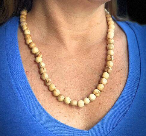 palo Santo Wood Necklaces Hand-Crafted Made holy Wood Meditation Relaxation in Saudi Arabia