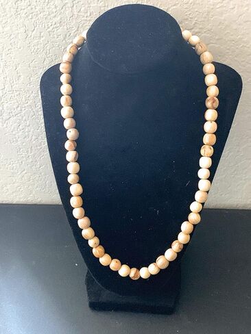 palo Santo Wood Necklaces Hand-Crafted Made holy Wood Meditation Relaxation in Saudi Arabia