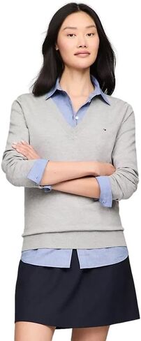 Tommy Hilfiger Women's Classic Fit Lightweight V-Neck Sweater in Saudi Arabia
