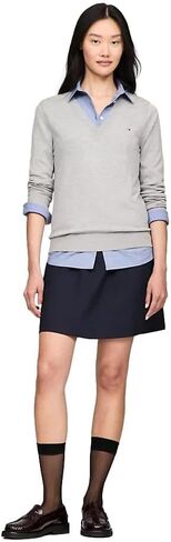 Tommy Hilfiger Women's Classic Fit Lightweight V-Neck Sweater in Saudi Arabia