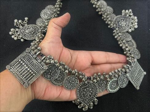 قلادة من الفضة المؤكسدة بتصميم افغاني عتيق للحفلات الهندية من سيدهاتفا in Kuwait