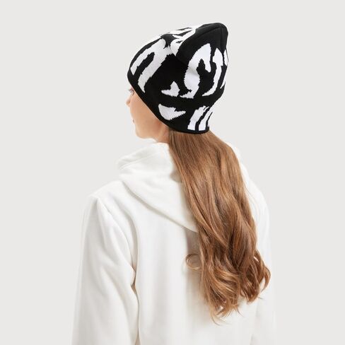 Y2K Beanie Hat for Men & Women Trendy Soft Stretchable Winter Cap, Star Design Warm Cold Weather Accessory in Kuwait