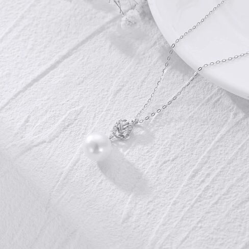 14k White Gold Diamond Pearl Necklace and 18k Gold Pearl Dangle Earrings Jewelry Set for Women in Saudi Arabia