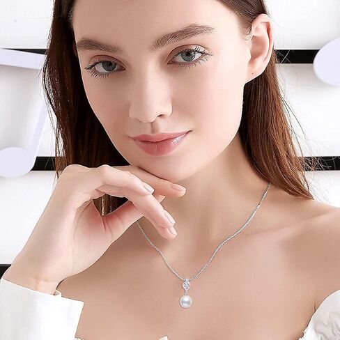 14k White Gold Diamond Pearl Necklace and 18k Gold Pearl Dangle Earrings Jewelry Set for Women in Saudi Arabia