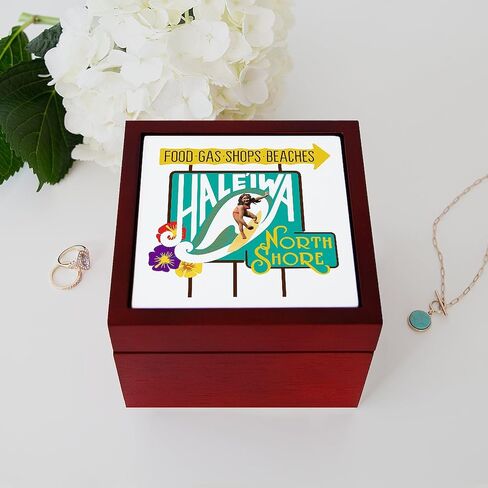 Cafepress Haleiwa ، North Shore ، Oahu ، مربع مجوهرات الذاكرة لعلامة الطريق ، 5 "x5" x3.75 " in Kuwait