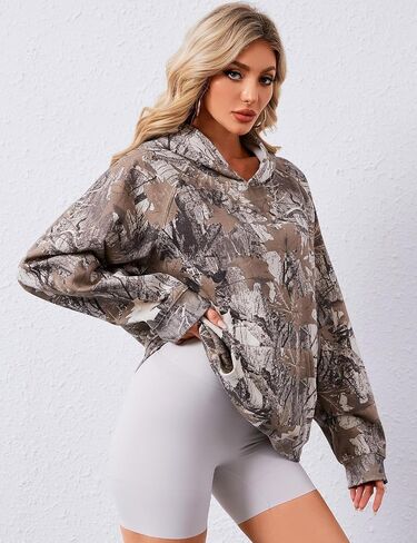 نساء كامو هوديي ورقة القيقب طباعة كبيرة الحجم الصوف مقنعين قميص قميص عصري هوديي pullover مع جيب in Kuwait