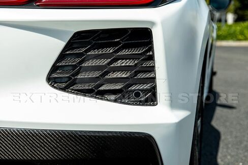 استبدال لنماذج Corvette C8 الحاضرة 2020 | جنرال موتورز مصنع مصنع ألياف الكربون الخلفية الجانبية الشبكية غلاف تنفيس إدراج زوج in Saudi Arabia