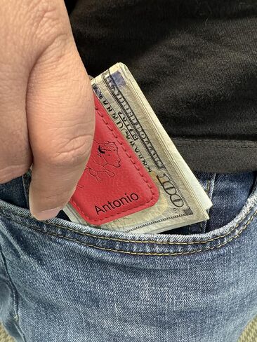 LaserGram Slim Magnetic Money Clip, Lion Head, Personalized Engraving Included (Carbon Fiber Black with Silver) in Saudi Arabia