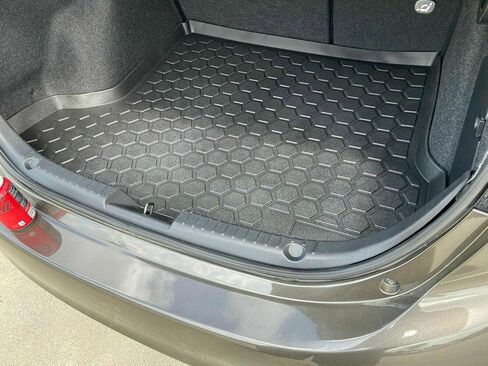 بطانة البضائع-حصيرة جذع لـ Mazda 3 سيدان 2014-2018-حصائر جذع مقاومة للطقس للسيارات ذات الشفاه المرتفعة-مطاطية حصيرة السيارة غير المنقولة-سهلة التثبيت-تصميم مسبق بالليزر in Saudi Arabia