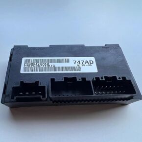 1PCS النماذج لحالة النقل 12-13 OEM 04854747AC 4854747AC in Kuwait