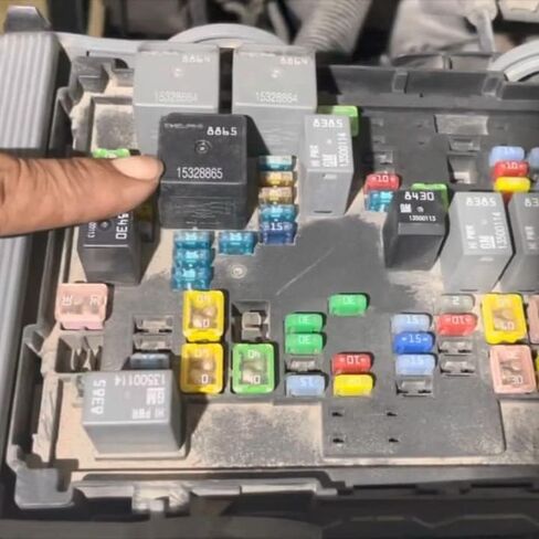 مرحل 15328865 لمستشعر درجة حرارة سائل التبريد Chevy GMC GM Buick والتحكم في المروحة مرحل متعدد الأغراض 12193602، 15-81106 مرحل خمسة دبابيس 12 فولت 40 أمبير in Kuwait