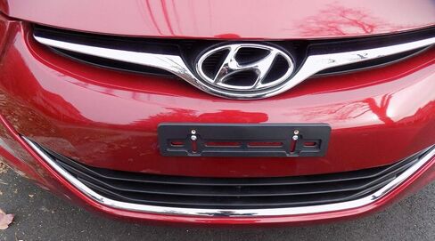 حامل صفيحة لوحة الترخيص الأمامية ، قوس محول طقم مصدٍ لخصم كمية Hyundai (All Models) (9.45 دولار إلى 5.60 دولار) (لكل منهما 6 مسامير + 2 مصممة في المكسرات) - إكسسوارات مجموعة السيارات المتميزة (1) in Saudi Arabia