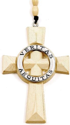 قلادة قلادة خشبية من Gwood Veritas Aequitas in Kuwait