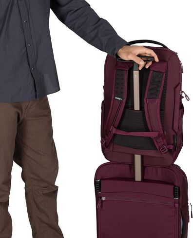 حقيبة الظهر المحمولة Osprey Ozone مع Backpanel Airscape ™ - حقيبة سفر خفيفة الوزن مع كم كمبيوتر محمول - حقيبة سفر متوافقة مع الرجال والنساء ، الأسود in Saudi Arabia