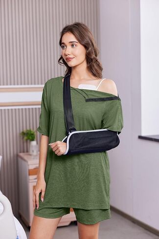 Deyeek Shoulder Surgery Shirts for Men Short Sleeve Full Open Side Snap Hospital Gowns Adaptive Post Shoulder Chemo Sets in Kuwait