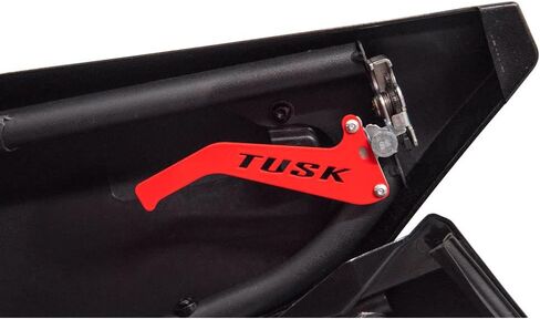 مقابض مزلاج باب Tusk Red متوافق مع Can-Am Maverick X3 X RS Turbo RR Smart-Shox 72 Inch 2021-2024/x3 DS Turbo 64 Inch 2021-2025 in Kuwait