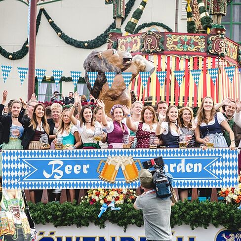 Rugby Sign Banner String Set, Super Bowl Game Day String Flag with Football Pennant Banner for Sports Day Party, Football Themed Hanging Flag for Festival Decoration Supplies in Kuwait