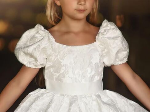 Satin Flower Girl Dress Wedding Puff Sleeves Ball Gowns Round Neck Knee Length First Communion Elegant Dresses in Saudi Arabia