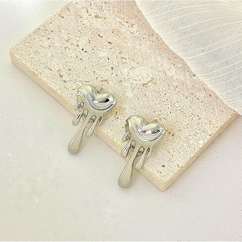 Zirpeara 18K مقرات من الفولاذ المقاوم للصدأ مطلي بالذهب للنساء - أشكال مختلفة - غير مشوهة ، مقاوم للماء ، أقراط الذهب الأنيقة والأقراط in Saudi Arabia