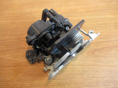 Mopar 2019-2020 Ram 2500 3500 Rear Left Or Right Tailgate Latch New OEM in Saudi Arabia