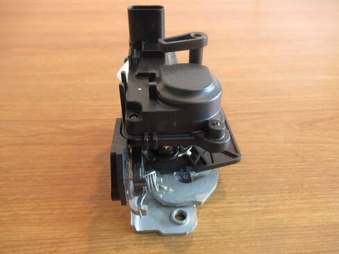 Mopar 2019-2020 Ram 2500 3500 Rear Left Or Right Tailgate Latch New OEM in Saudi Arabia