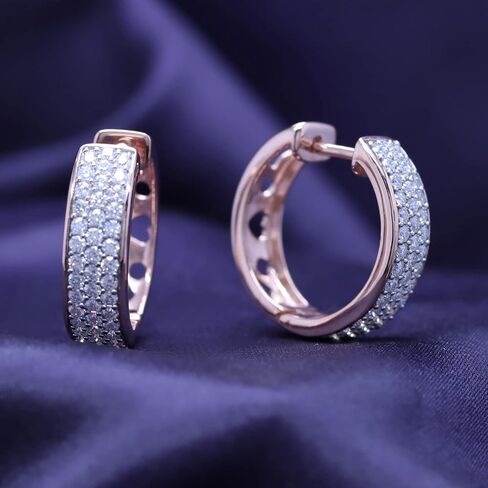 Savearth Diamonds 1 1/4 CTTW Round Cut Lab التي تم إنشاؤها Moissanite Diamond Row Triple Row Huggie Hoop أقراط في الذهب 14K على المجوهرات الفضية الاسترليني للنساء (VVS1 Clarity ، 1.25 CTTW) in Kuwait