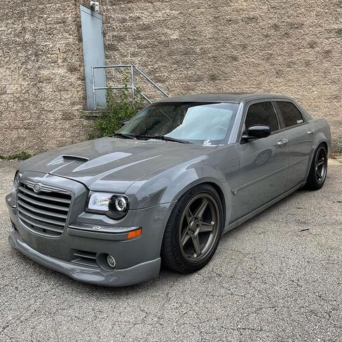 FreeMotor802 Front Pumper Lip Splitter ، مناسب لعام 2005-2010 Chrysler 300 ، نمط VIP غير مصقول Pu Air Dam Dam Chin spoiler Underbody Front Lip Spoiler Lower Guard Guard Trim in Saudi Arabia