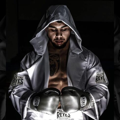 رداء ملاكمة من الساتان من CLETO REYES مع غطاء رأس للرجال والنساء، ملابس موحدة للمنافسة، MMA Kickboxing Muay Thai، متوسط، أحمر كلاسيكي أبيض in Kuwait