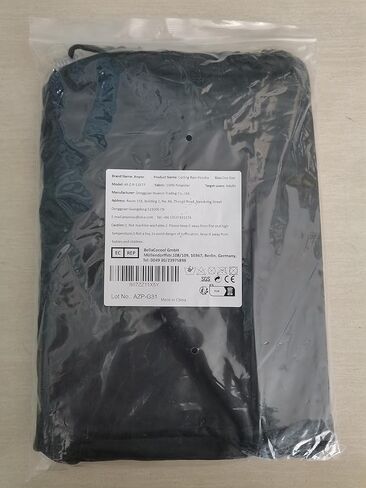 معطف مطر مضاد للماء من Anyoo، قبعات مطر للدراجة خفيفة الوزن وصغيرة الحجم وقابلة لإعادة الاستخدام للبالغين in Kuwait