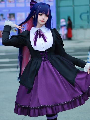miccostumes النساء الأزياء الأنيمي cosplay الفستان القوطي الأرجواني الأسود والحزام مع جوارب مخططة و bowtie in Saudi Arabia
