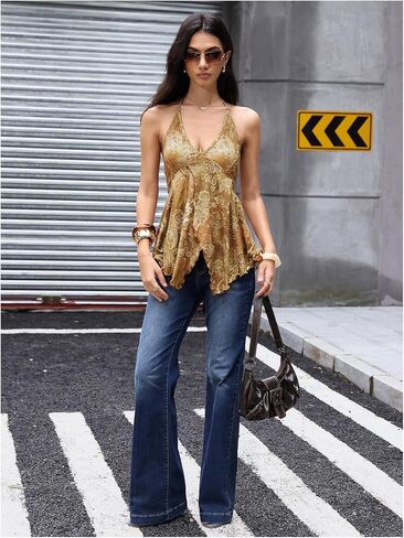 TweatyRocks نساء يتدفق الرسن من Paisley Print Deep v Tie Devin Back Back غير متناظرة in Saudi Arabia