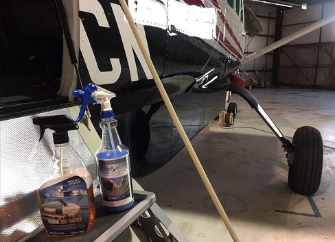 REALCLEAN AVIATION DEGREASER/CORBON SOOT مزيل للطائرات/الطائرات التي تفصل اللوازم/التوربينات الرئيسية التي تم إنشاؤها بواسطة تفاصيل الطائرات الاحترافية- زجاجة رذاذ 16 أوقية in Saudi Arabia