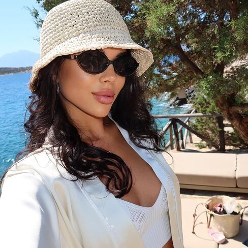 Retro Oval Sunglasses for Women Trendy Small Vintage Round Sun Glasses UV Protection in Kuwait
