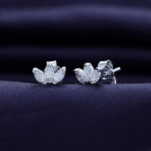 18K الذهب المطلي بالفضة الاسترليني Post Post أقراط Trinity Stud ، 0.60 قيراط (CTW) Moissanite Diamond 3-Stone Stud أقراط للنساء | هدايا المجوهرات العصرية لأقراط دفعها in Saudi Arabia