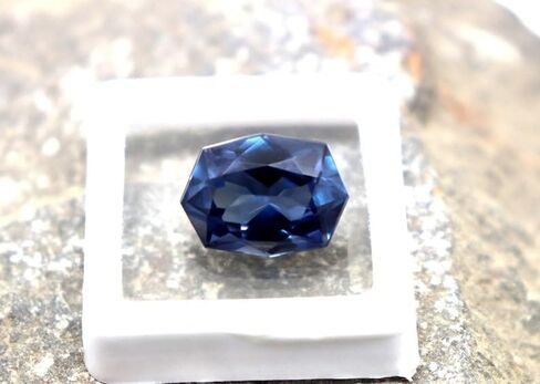 10CT Certified Natural Alexandrite Stone - Faceted Sharp Octagon Cut, Multi-Color Changing Loose Gemstone Collectible Gem Stone for Making Jewelry in Saudi Arabia