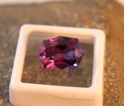 10CT Certified Natural Alexandrite Stone - Faceted Sharp Octagon Cut, Multi-Color Changing Loose Gemstone Collectible Gem Stone for Making Jewelry in Saudi Arabia