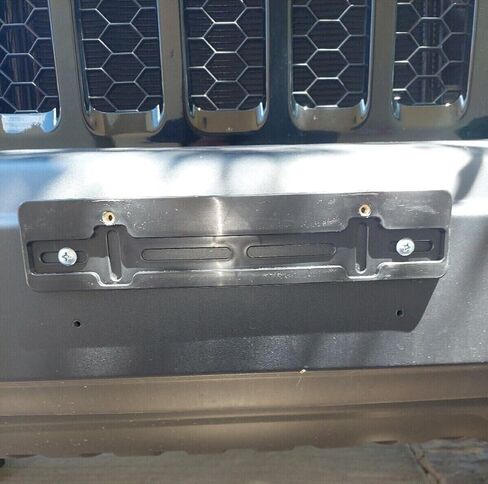 حامل صفيحة لوحة الترخيص الأمامية ، قوس محول طقم محول الصمام لخصم الكمية (جميع الطرز) خصم كمية (9.45 دولار إلى 5.60 دولار) (لكل منها 6 مسامير + 2 مصممة في المكسرات) - إكسسوارات مجموعة السيارات المتميزة (1) in Kuwait