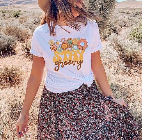 Retro Stay Groovy Shirt for Women Hippie 70s T-Shirt Cute Floral Graphic Tees Casual Summer Short Sleeve Tops in Kuwait