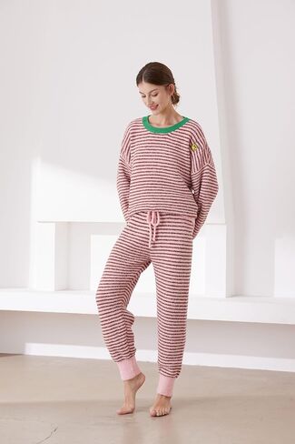 Women's Fleece Lounge Pajama Set - Includes Pants and Top, Elastic Fabric, Warm, Cloudlike Softness, Skin-Friendly Comfort, Pink in Saudi Arabia