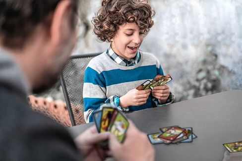 لعبة بطاقات ماتيل جيمز أونو ماينكرافت لليلة عائلية مع رسومات بطابع ماينكرافت في علبة قابلة للجمع من أجل 2-10 لاعبين (حصريًا لأمازون) in Saudi Arabia