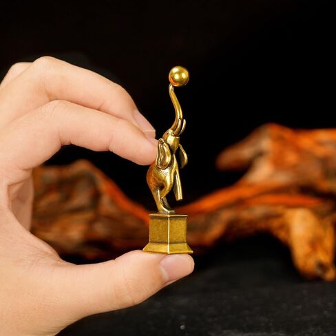 Chovy 100 ٪ Solid Brass Baby Tiger تمثال النمر - تمثال للحيوانات الرجعية اليدوية ، ديكور مكتب لطيف ورفع رف لغرفة المعيشة أو المكتب ، هدية فنية فريدة من نوعها لعشاق النمر وعشاق الحياة البرية in Kuwait