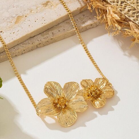 Gold Flower Necklace for Women Chunky Gold Floral Pendant Necklace Statement Flower Choker Jewelry for Women in Kuwait