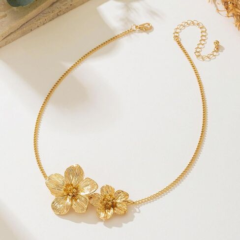 Gold Flower Necklace for Women Chunky Gold Floral Pendant Necklace Statement Flower Choker Jewelry for Women in Kuwait