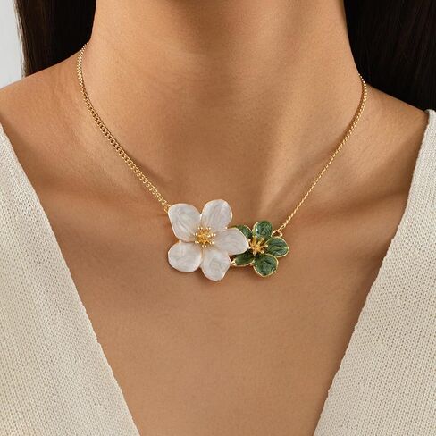 Gold Flower Necklace for Women Chunky Gold Floral Pendant Necklace Statement Flower Choker Jewelry for Women in Kuwait