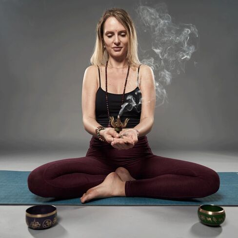 Lama Chodpa Tibetan Incense for Purification–Mini Size (31 Sticks, 4", Pack of 1) Premium-Handmade-Natural & Chemical-Free. Thoughtfully Crafted for Health-Conscious People & Lovers of Natural Aroma in Saudi Arabia